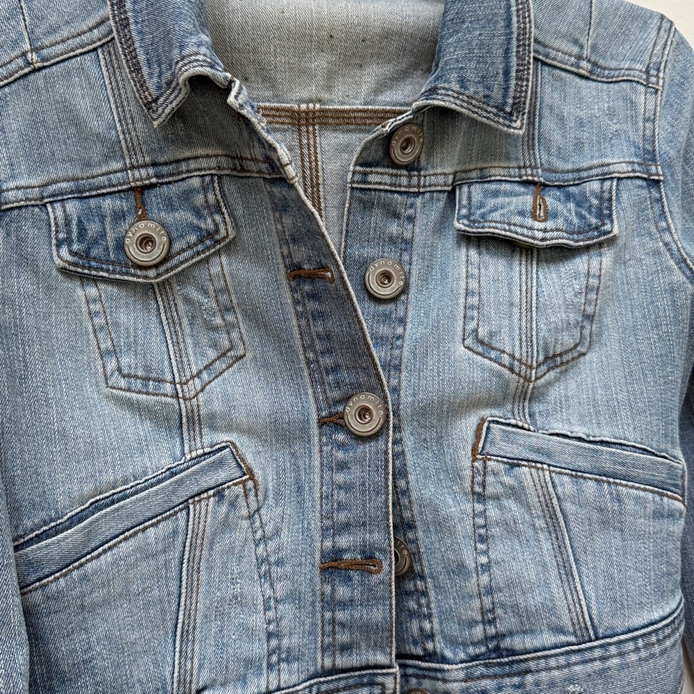 Denim Cropped Jacket - Picture 2 of 5